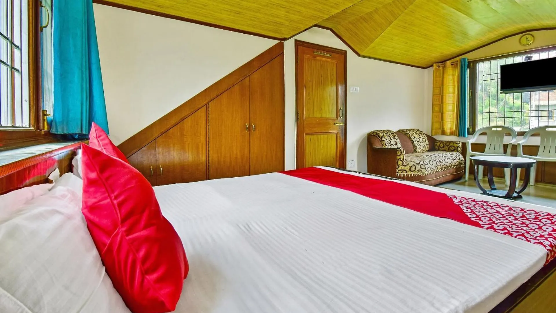 Hotel O Moksh Villa Shimla
