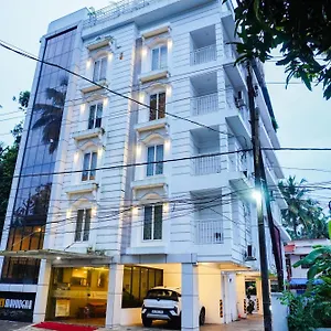 Sreepathi Mayoogha Hotel Guruvayur